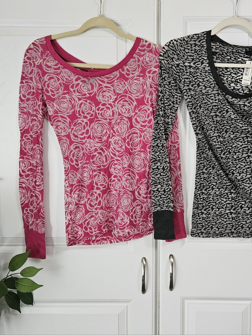 Set Of 2: Hot Pink Rose-Print Long Sleeve Tee & Grey Leopard
